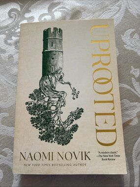 Naomi Novik Uprooted